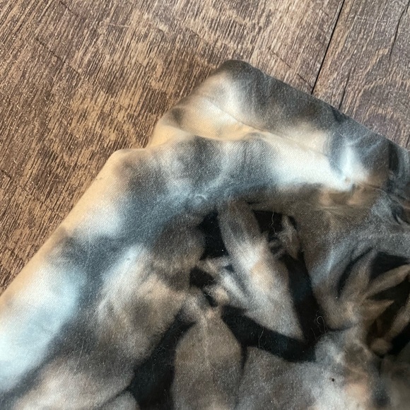 NWT Women’s Boutique Leggings Size Small - Picture 5 of 6